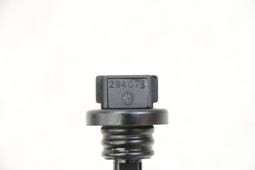 photo de OLIEPEILSTOK TANK PIAGGIO VESPA S 2T 50 (2007 - 2014) - Zoom op gebruiksstaat