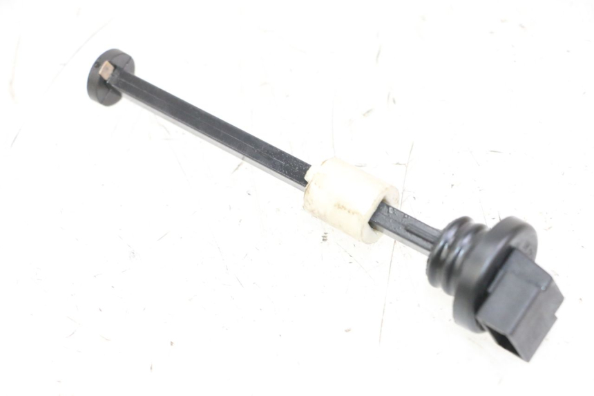 photo de OLIEPEILSTOK TANK PIAGGIO VESPA S 2T 50 (2007 - 2014) - Andere kijkhoek