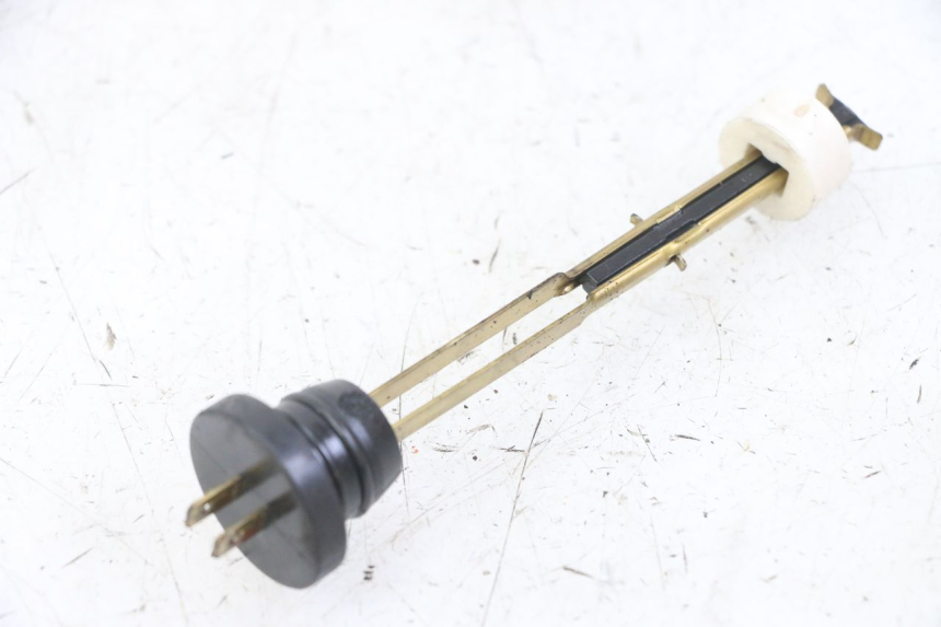 photo de OLIEPEILSTOK TANK PEUGEOT SPEEDFIGHT 2 LC 50 (2000 - 2009) - Hoofdaanzicht