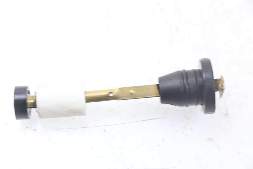 photo de OLIEPEILSTOK TANK MBK STUNT NAKED 50 (2004 - 2018) - Zoom op gebruiksstaat