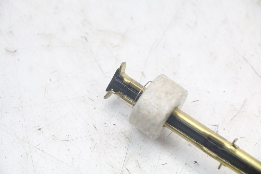 photo de OLIEPEILSTOK TANK PEUGEOT TKR TREKKER FURIOUS 50 (2005 - 2014) - Zoom op gebruiksstaat