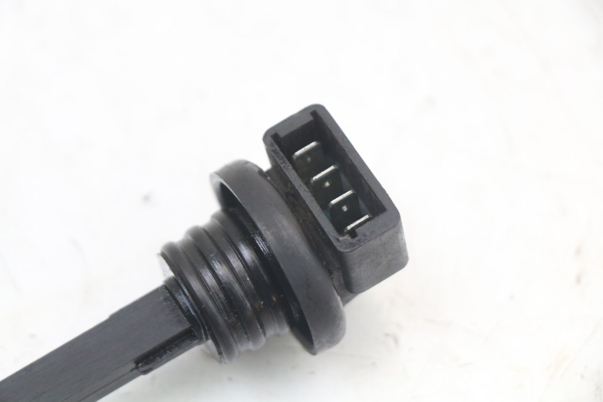 photo de OLIEPEILSTOK TANK PIAGGIO TYPHOON 50 (2000 - 2009) - Detail van het onderdeel