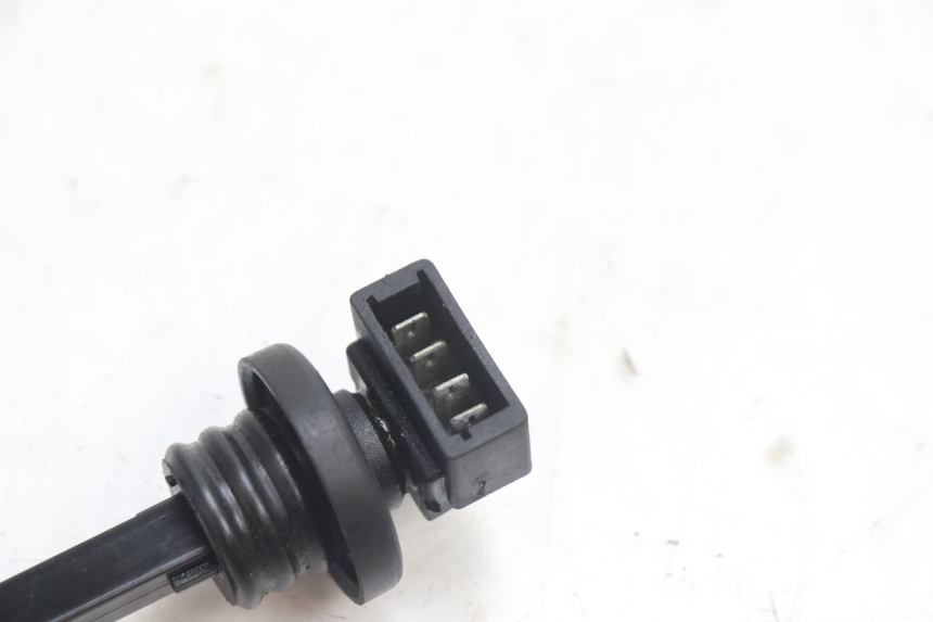 photo de OLIEPEILSTOK TANK PIAGGIO TYPHOON 50 (2000 - 2009) - Detail van het onderdeel