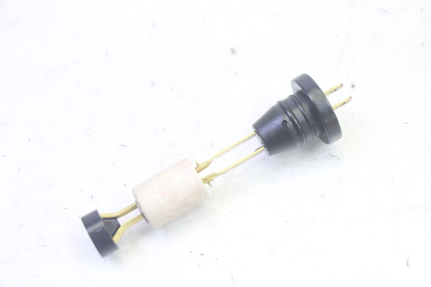 photo de OLIEPEILSTOK TANK YAMAHA TZR 50 (2008 - 2016) - Detail van het onderdeel