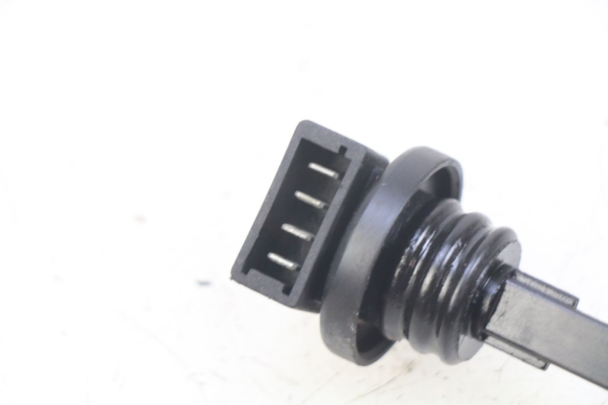 photo de OLIEPEILSTOK TANK PIAGGIO VESPA S 2T 50 (2007 - 2014) - Zoom op gebruiksstaat