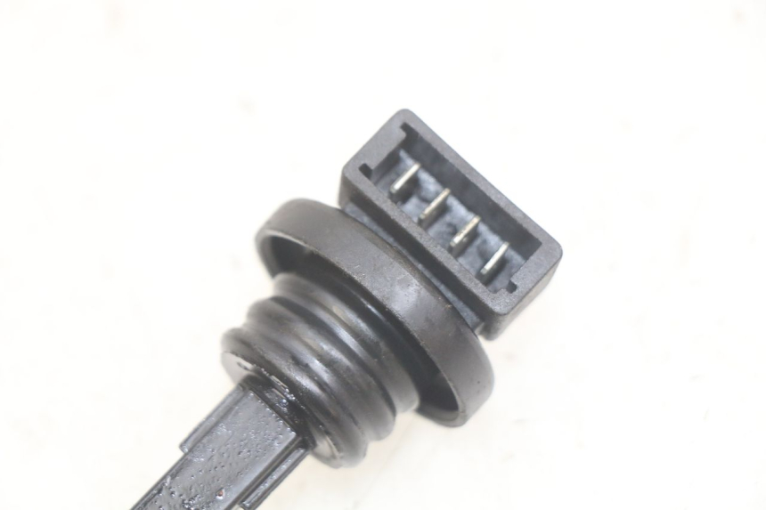 photo de OLIEPEILSTOK TANK PIAGGIO VESPA S 2T 50 (2007 - 2014) - Zoom op gebruiksstaat