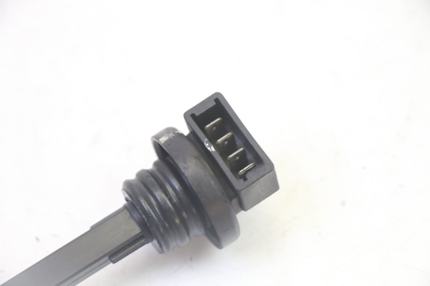 photo de OLIEPEILSTOK TANK PIAGGIO VESPA S 2T 50 (2007 - 2014) - Detail van het onderdeel