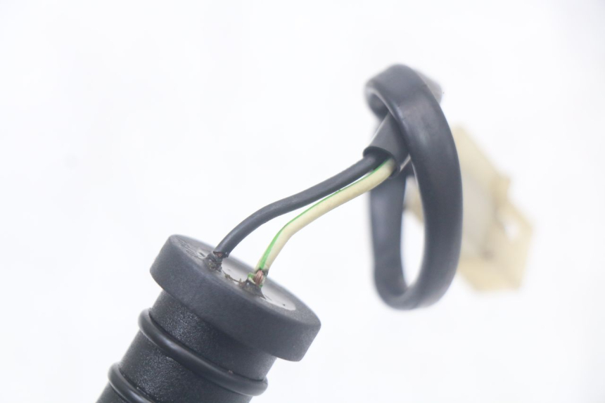 photo de OLIEPEILMETER TANK PEUGEOT XP6 50 (1997 - 2003) - Zoom op gebruiksstaat