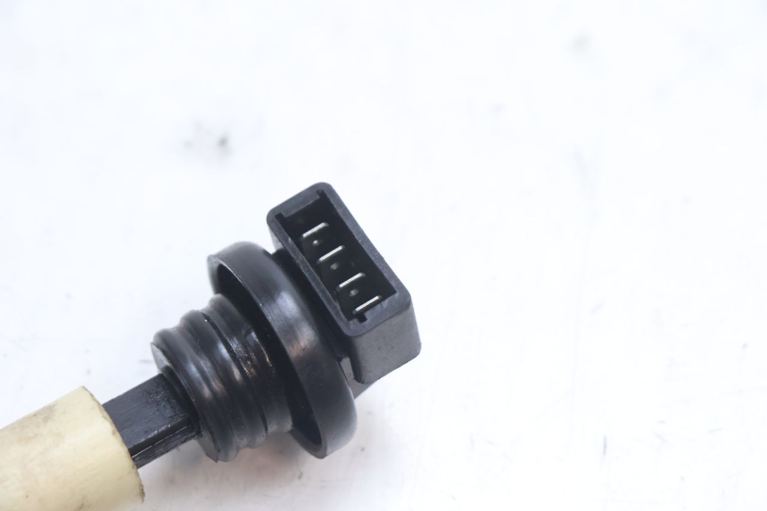photo de OLIEPEILSTOK TANK PIAGGIO ZIP 2T 50 (2009 - 2019) - Detail van het onderdeel
