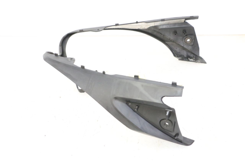 photo de ACHTERKAP VERBINDING YAMAHA FZ6 FAZER S2 600 (2007 - 2011) - Technische close-up