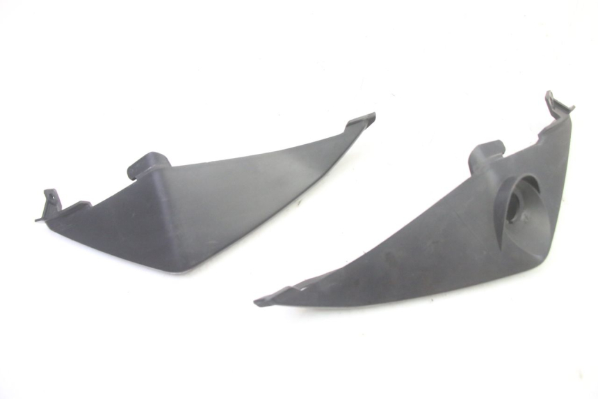 photo de ACHTERKAP VERBINDING SUZUKI GSR 750 (2011 - 2017) - Zoom op gebruiksstaat