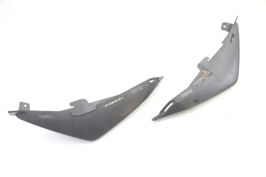 photo de ACHTERKAP VERBINDING SUZUKI GSR 750 (2011 - 2017) - Andere kijkhoek