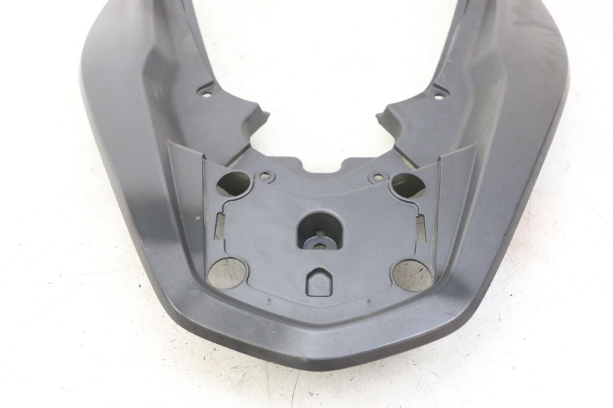 photo de ACHTERKAP VERBINDING HONDA PCX (JF57/JF64) 125 (2014 - 2018) - Kenmerkende details
