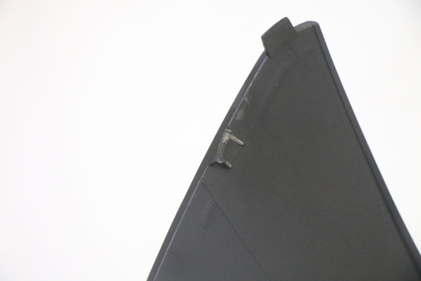 photo de Achterste onderste kuipverbinding SUZUKI BURGMAN 125 (2007 - 2014) - Markeringen en referenties