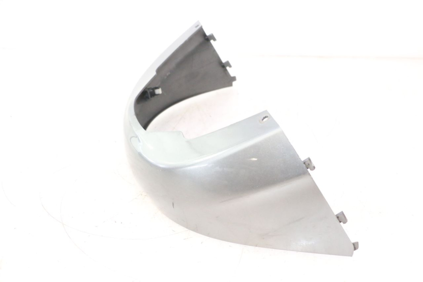 photo de Achterste onderste kuipverbinding SUZUKI BURGMAN 125 (2007 - 2014) - Bevestigingspunten