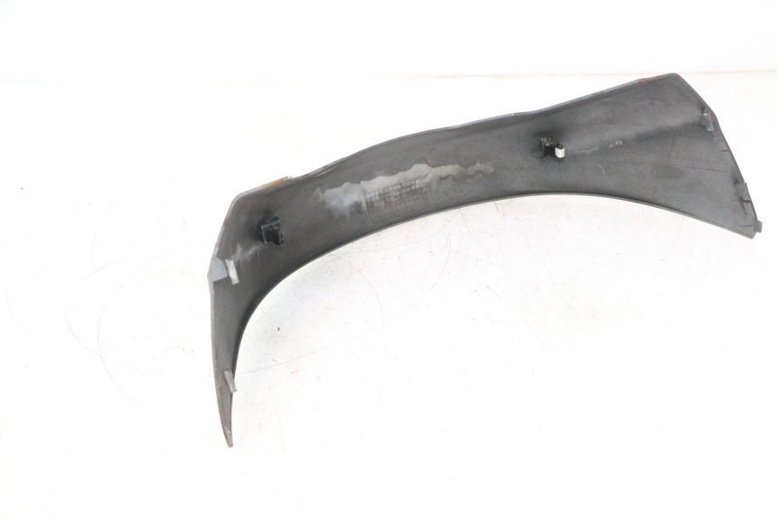 photo de Achterste onderste kuipverbinding SUZUKI BURGMAN 125 (2007 - 2014) - Staat van het oppervlak