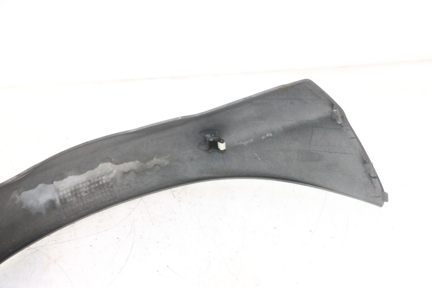 photo de Achterste onderste kuipverbinding SUZUKI BURGMAN 125 (2007 - 2014) - Gecontroleerd onderdeel