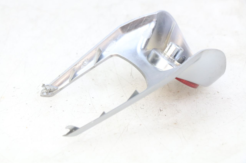 photo de Achterste onderste kuipverbinding PEUGEOT DJANGO 4T 50 (2014 - 2019) - Andere kijkhoek