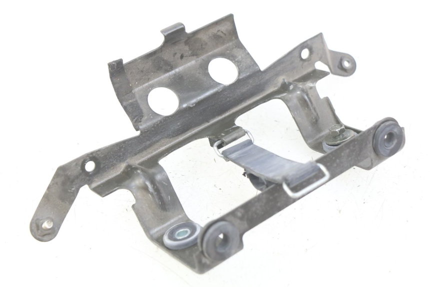 photo de Achterste onderste kuipverbinding YAMAHA FZS FAZER 600 (1998 - 2001) - Hoofdaanzicht