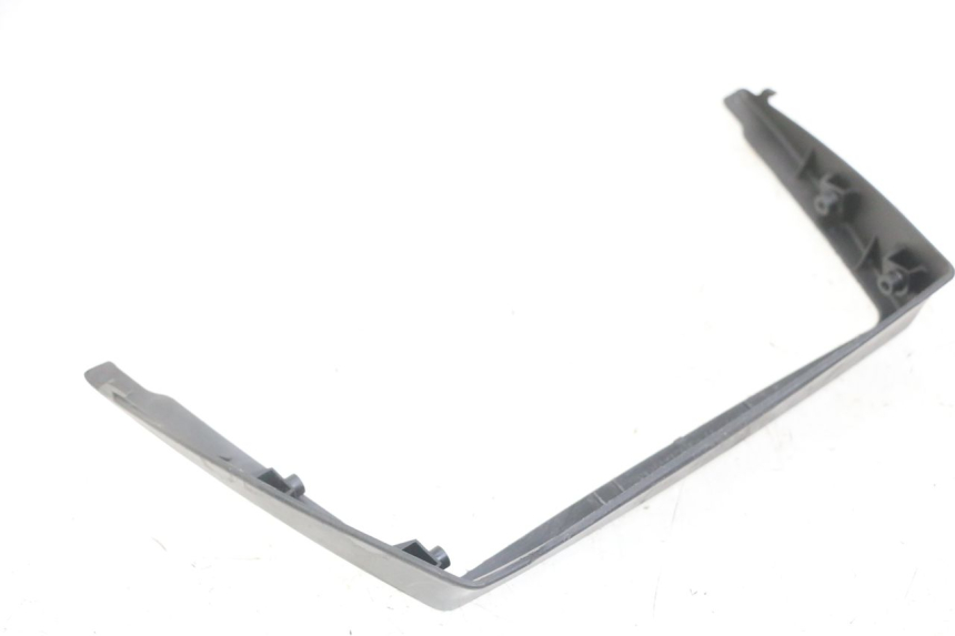 photo de Achterste onderste kuipverbinding SUZUKI GS GSE 500 (2001 - 2003) - Technische close-up