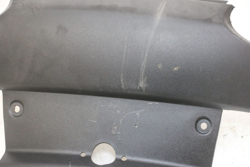photo de ONDERSTE ACHTERKAP VERBINDING PIAGGIO MP3 LT 300 (2010 - 2016) - Detail van het onderdeel