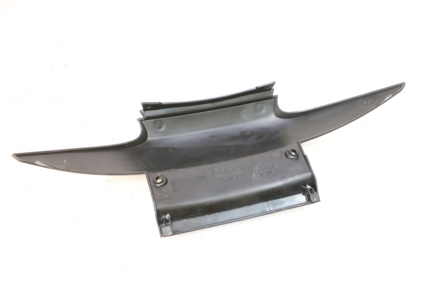 photo de Achterste onderste kuipverbinding PIAGGIO MP3 125 (2006 - 2014) - Zoom op gebruiksstaat