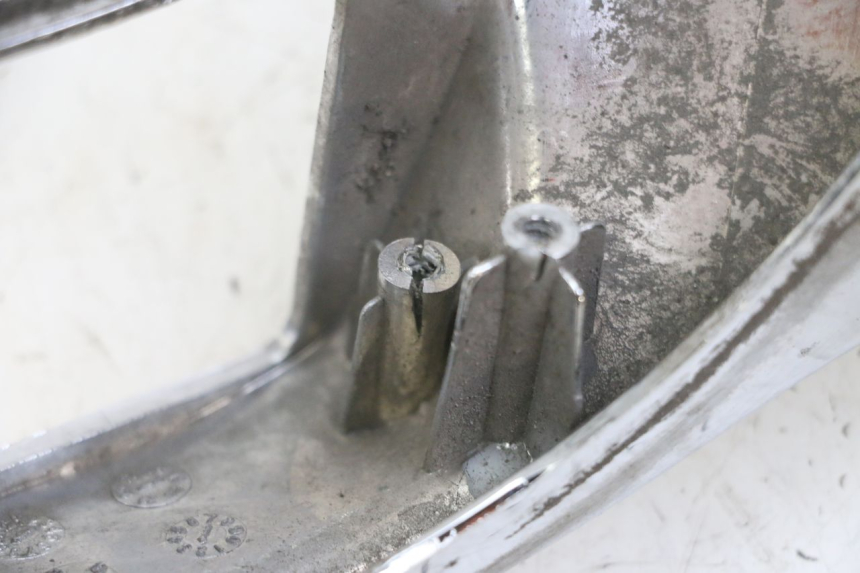 photo de ONDERSTE ACHTERKAP VERBINDING KYMCO LIKE 4T 50 (2019 - 2025) - Zoom op gebruiksstaat