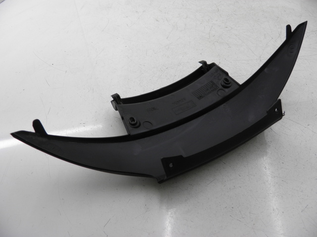 photo de ONDERSTE ACHTERKAP VERBINDING PIAGGIO MP3 RL 125 (2008 - 2009) - Detail van het onderdeel