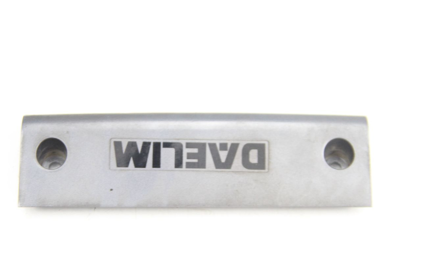 photo de ONDERSTE ACHTERKAP VERBINDING DAELIM S2 125 (2006 - 2007) - Detail van het onderdeel