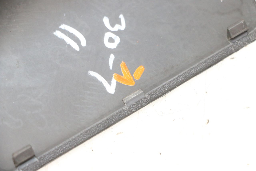 photo de ONDERSTE ACHTERKAP VERBINDING APRILIA SXR 50 (2021 - 2023) - Zoom op gebruiksstaat