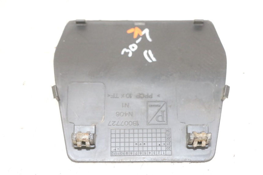 photo de ONDERSTE ACHTERKAP VERBINDING APRILIA SXR 50 (2021 - 2023) - Andere kijkhoek