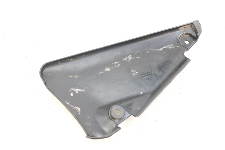 photo de ONDERSTE ACHTERKAP VERBINDING DAELIM VL DAYSTAR 125 (2000 - 2011) - Zoom op gebruiksstaat