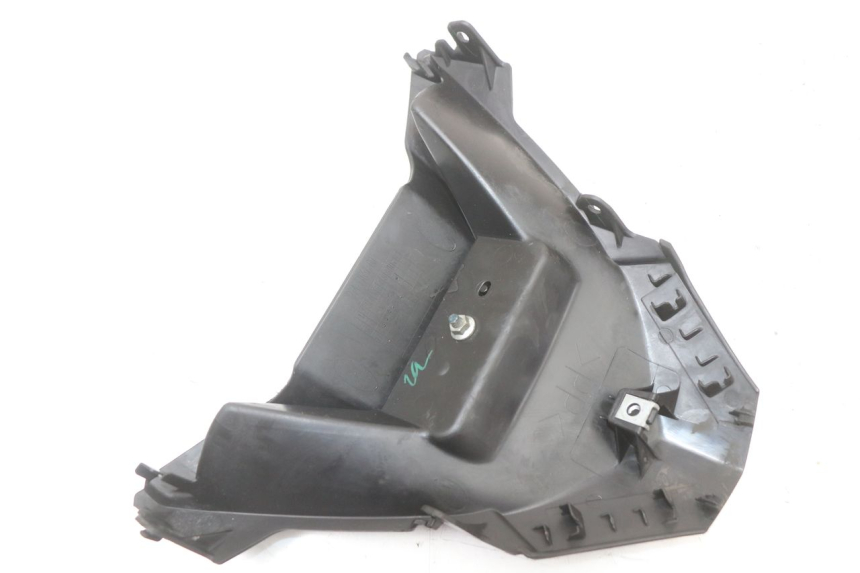 photo de ONDERSTE ACHTERKAP VERBINDING YAMAHA XMAX X-MAX ABS 125 (2017 - 2020) - Overzicht