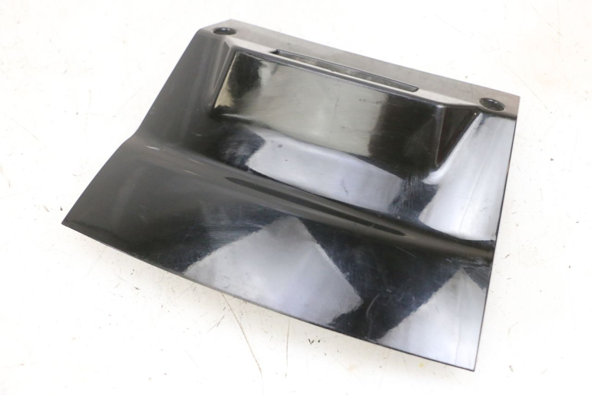 photo de ONDERSTE ACHTERKAP VERBINDING PIAGGIO X8 125 (2004 - 2007) - Detail van het onderdeel