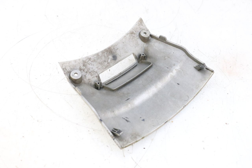photo de ONDERSTE ACHTERKAP VERBINDING PIAGGIO X8 125 (2004 - 2007) - Zoom op gebruiksstaat