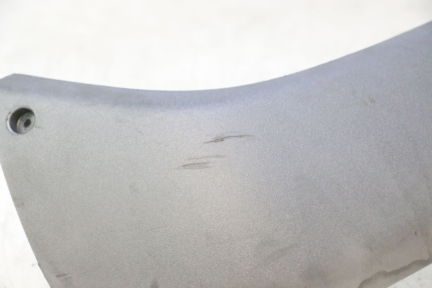 photo de ONDERSTE ACHTERKAP VERBINDING PIAGGIO X9 AMALFI 180 (2000 - 2003) - Detail van het onderdeel