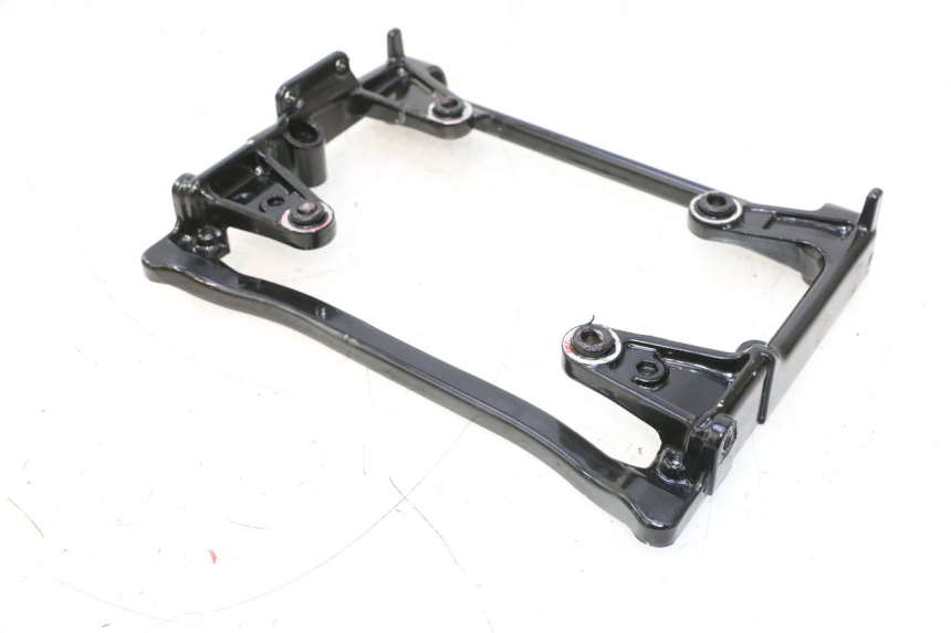photo de ONDERSTE ACHTERKAP VERBINDING HONDA XRV AFRICA TWIN 750 (1990 - 1992) - Technische close-up