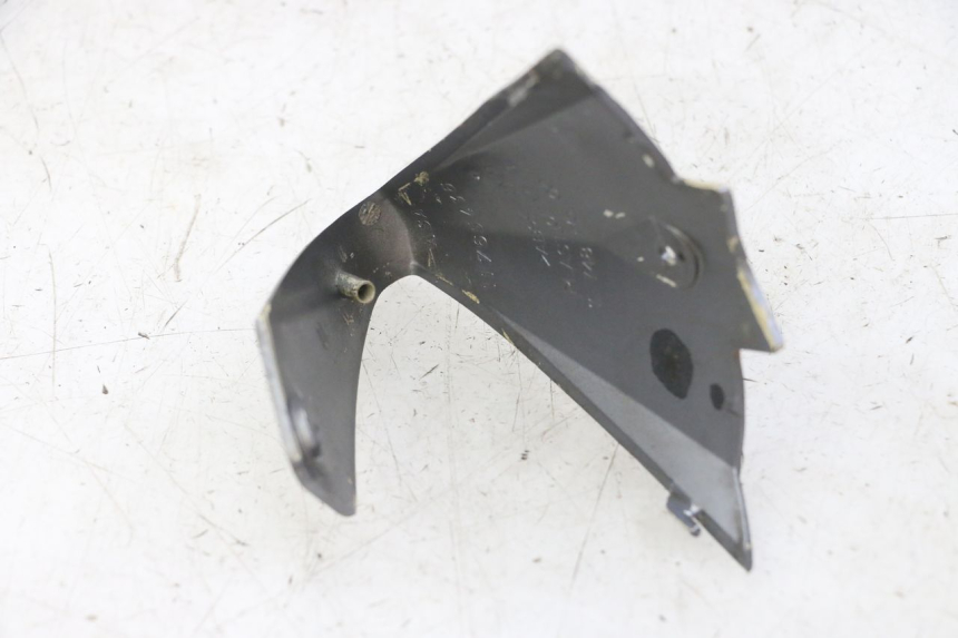 photo de ACHTERKAP VERBINDING PEUGEOT JET FORCE CARBU 50 (2003 - 2016) - Detail van het onderdeel