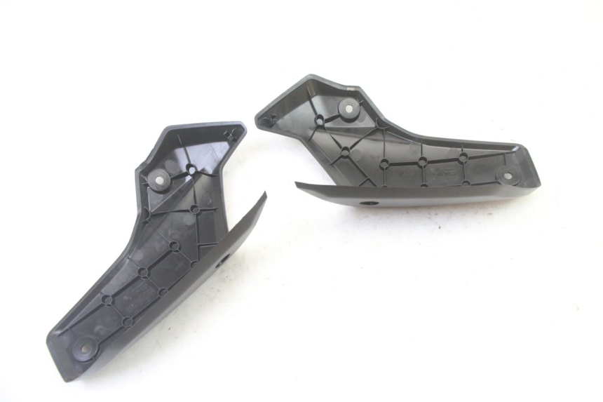 photo de ACHTERKAP VERBINDING PEUGEOT KISBEE 4T 50 (2018 - 2022) - Overzicht