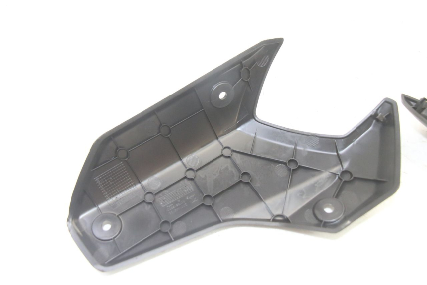 photo de ACHTERKAP VERBINDING PEUGEOT KISBEE 4T 50 (2018 - 2022) - Andere kijkhoek