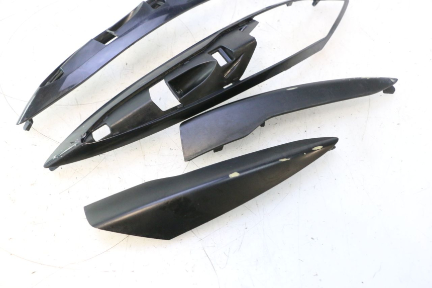 photo de ACHTERKAP VERBINDING PIAGGIO LIBERTY IGET 4T 50 (2021 - 2025) - Bevestigingspunten