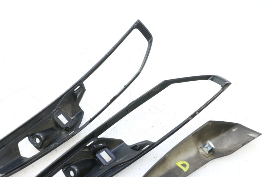 photo de ACHTERKAP VERBINDING PIAGGIO LIBERTY IGET 4T 50 (2021 - 2025) - Markeringen en referenties