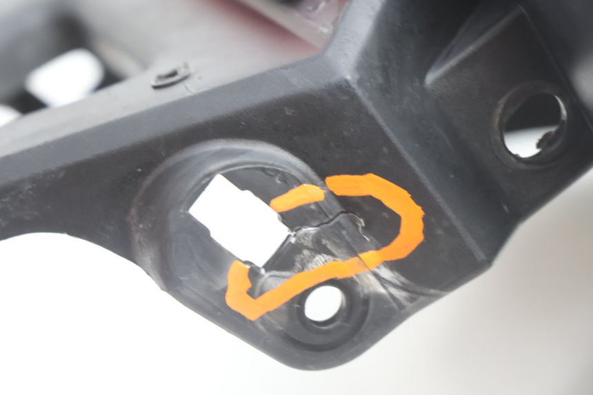 photo de ACHTERKAP VERBINDING PEUGEOT LUDIX BLASTER 50 (2006 - 2014) - Bevestigingspunten