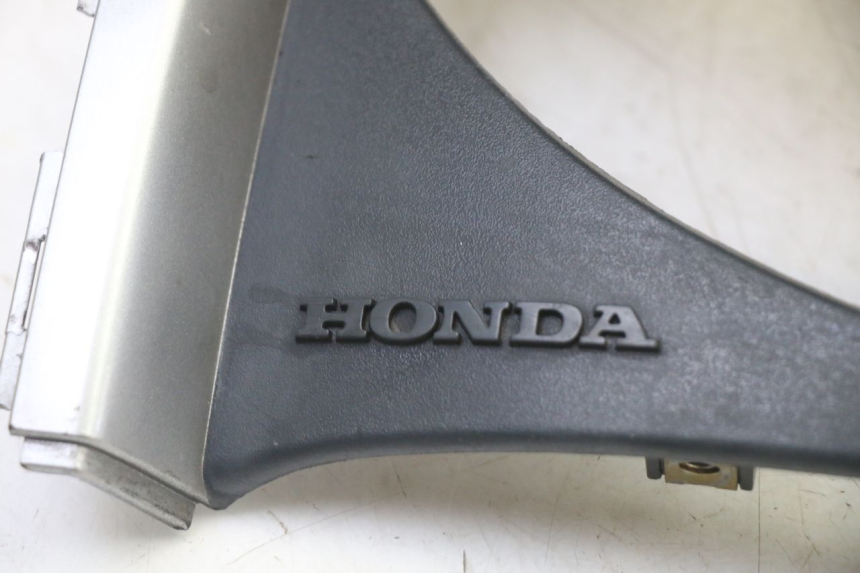 photo de ACHTERKAP VERBINDING HONDA NTV DEAUVILLE 650 (2001 - 2006) - Zoom op gebruiksstaat
