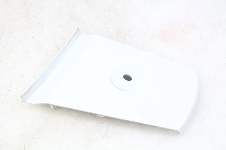 photo de ACHTERKAP VERBINDING DAELIM S3 125 (2010 - 2017) - Zoom op gebruiksstaat