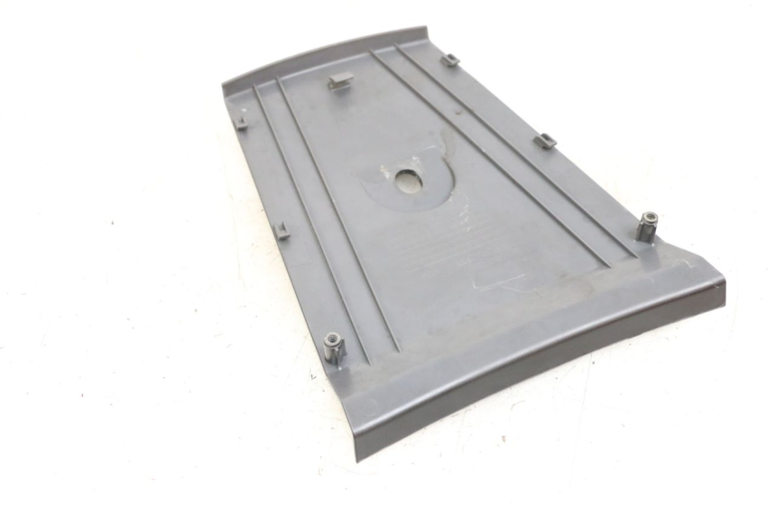 photo de ACHTERKAP VERBINDING DAELIM S3 125 (2010 - 2017) - Zoom op gebruiksstaat