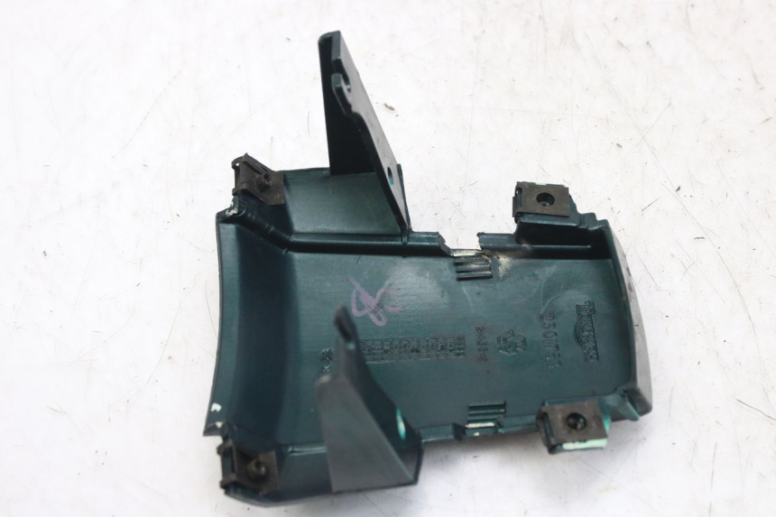 photo de ACHTERKAP VERBINDING TRIUMPH SPRINT ST 955 (1999 - 2001) - Technische close-up