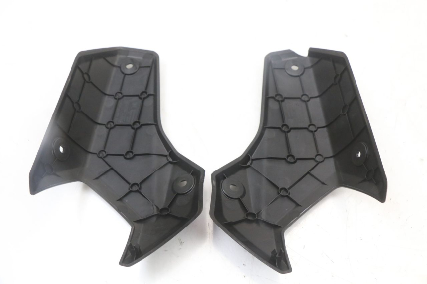 photo de ACHTERKAP VERBINDING PEUGEOT STREETZONE 2T 50 (2014 - 2019) - Detail van het onderdeel