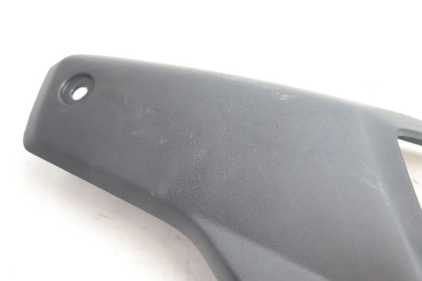 photo de ACHTERKAP VERBINDING PEUGEOT STREETZONE NAKED 2T 50 (2014 - 2018) - Zoom op gebruiksstaat