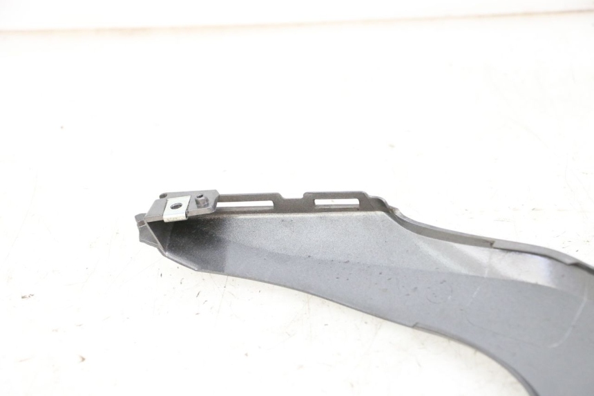 photo de BOVENSTE ACHTERKAP VERBINDING HONDA FORZA ABS 300 (2013 - 2017) - Andere kijkhoek